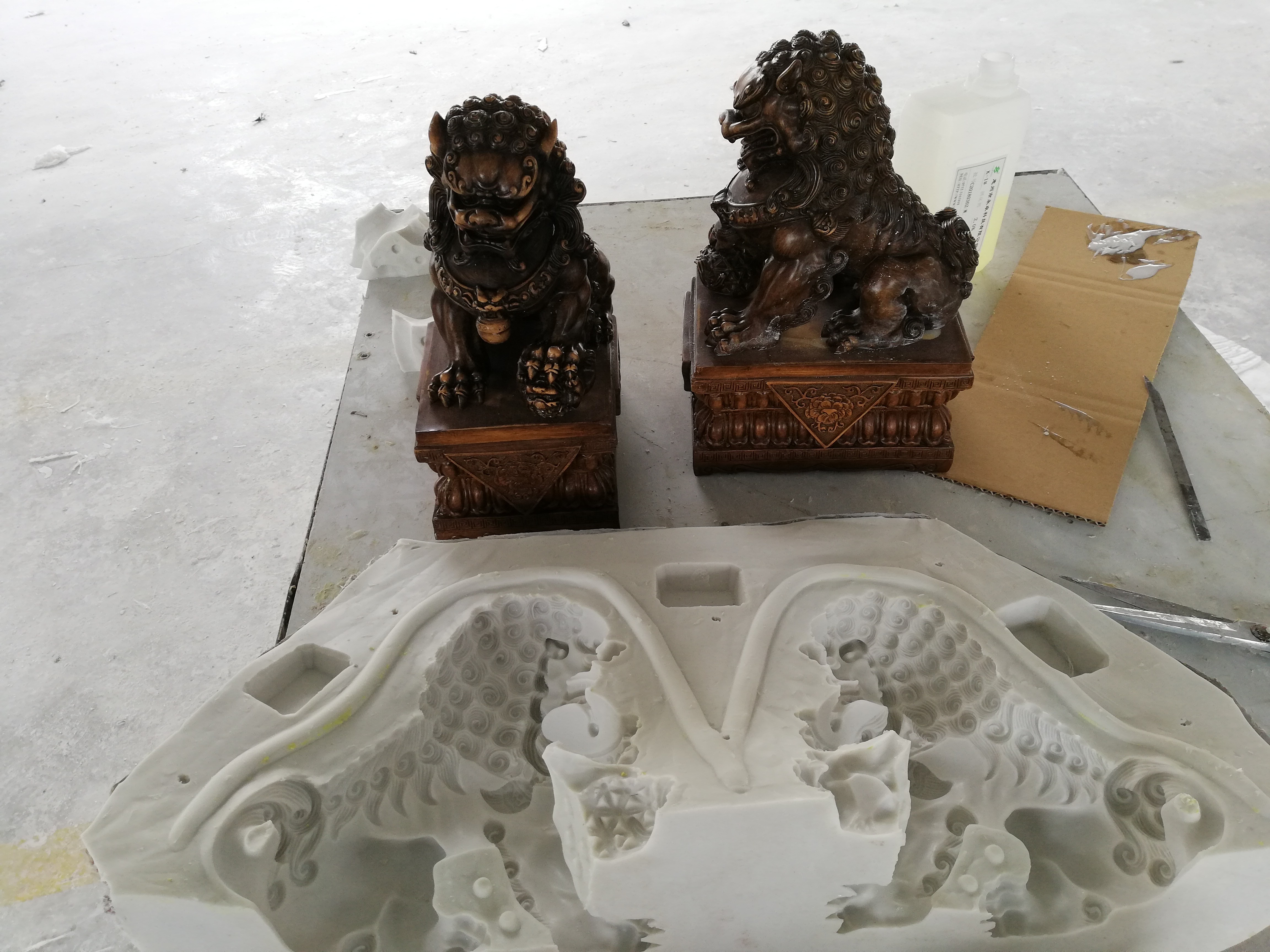 模具硅膠翻模樹脂工藝品出現(xiàn)燒模情況怎么辦 ？