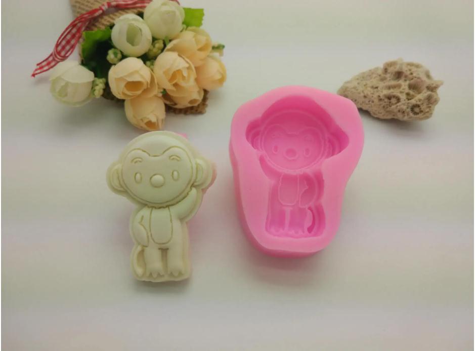 模具硅膠制品用什么才能清洗干凈 ？